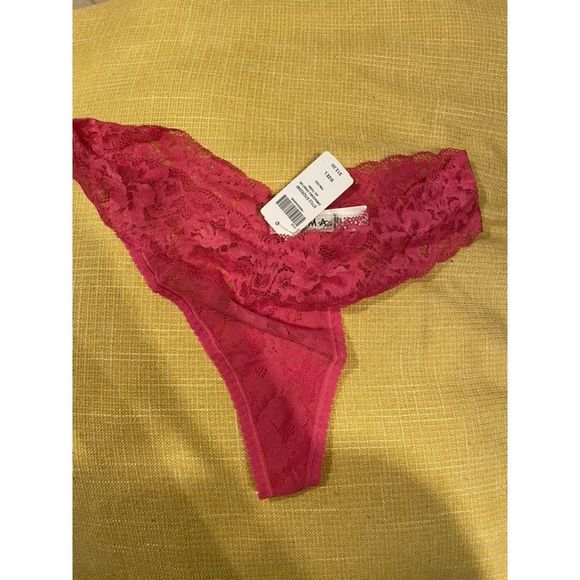 NWT Soma EMBRACEABLE Signature All-Over Lace Thong Panties in Pink Kiss Large - Picture 3 of 3